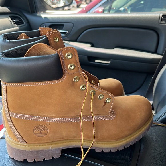 Men’s Timberland Boots New Size 11